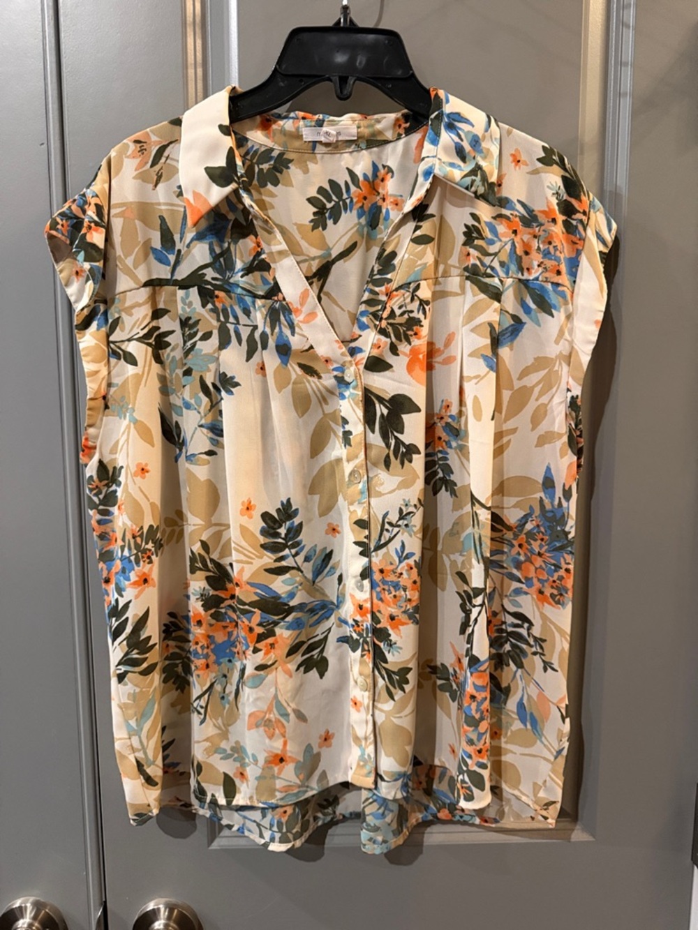 Maurices Cream Floral Cap Sleeve Button-Down Blouse with Orange & Blue Flowers
